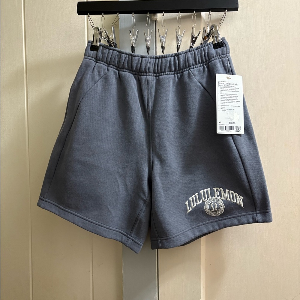 NWT Lululemon Scuba Oversized MR Short Graphic